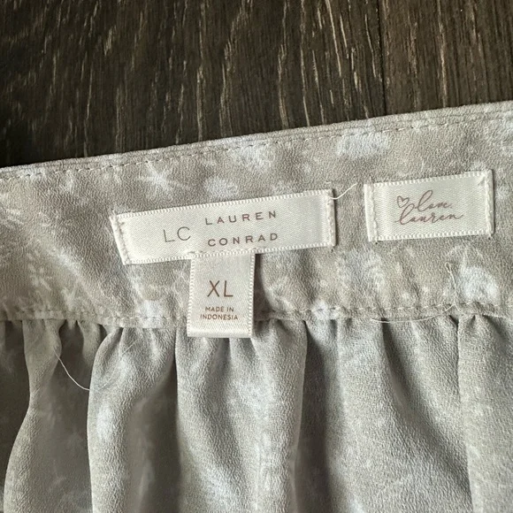 LC Lauren Conrad Cream Floral Blouse - Picture 5 of 5